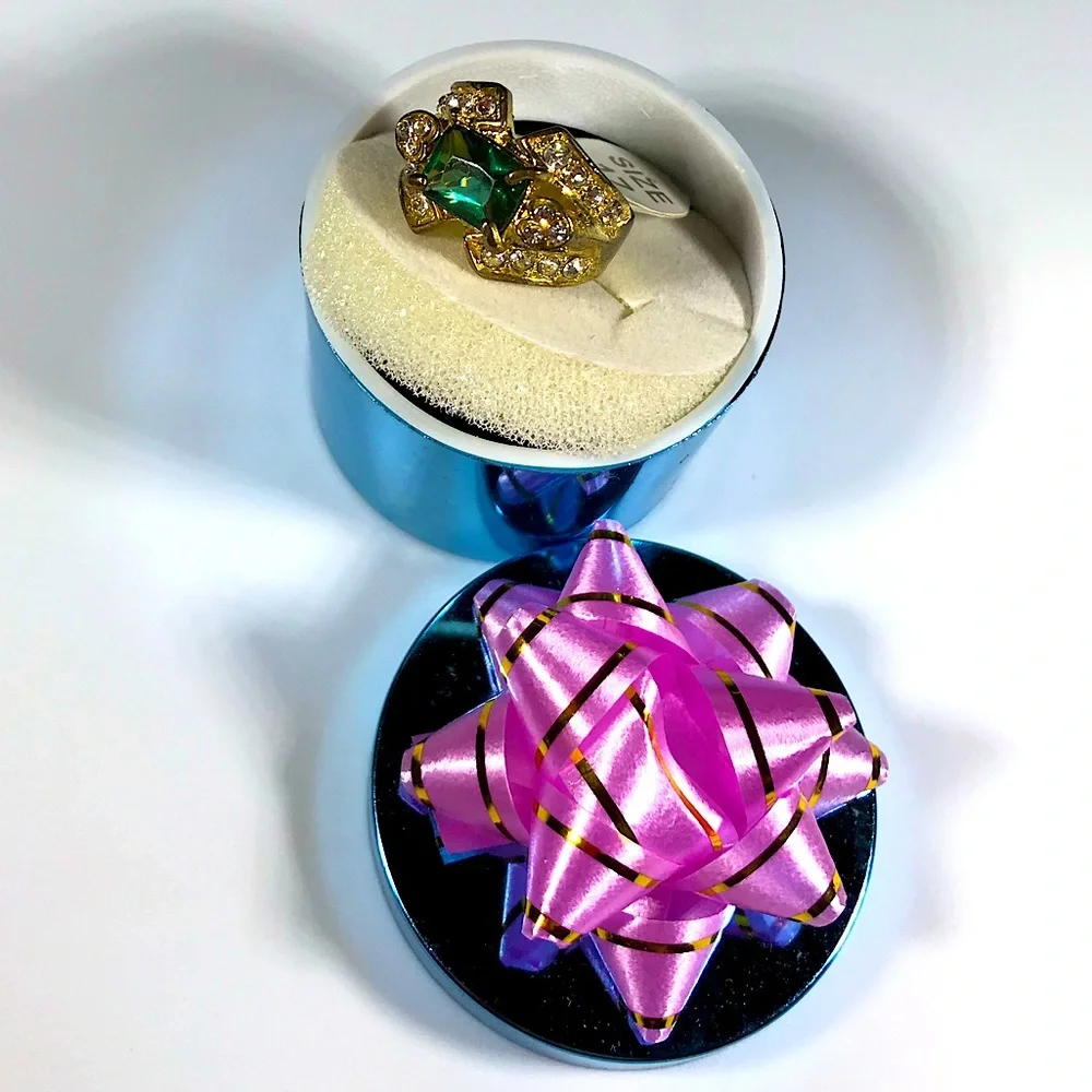 Vintage Gorgeous Big Unique Statement CZ Ring Deadstock Rare NEW Cocktail